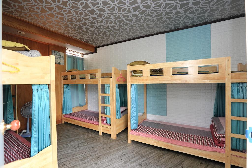 Haevichi Elmar Guesthouse Seogwipo Exterior photo